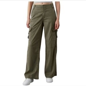 American Eagle Dreamy Drape Super High Rise Cargo Baggy Wide Leg Pant in Olive